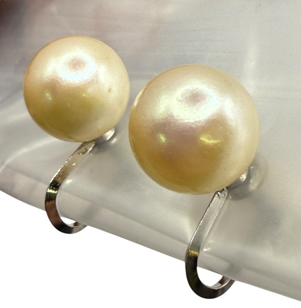 Vintage Faux Pearls 11mm Screw Back Earrings Elegant Classic Look