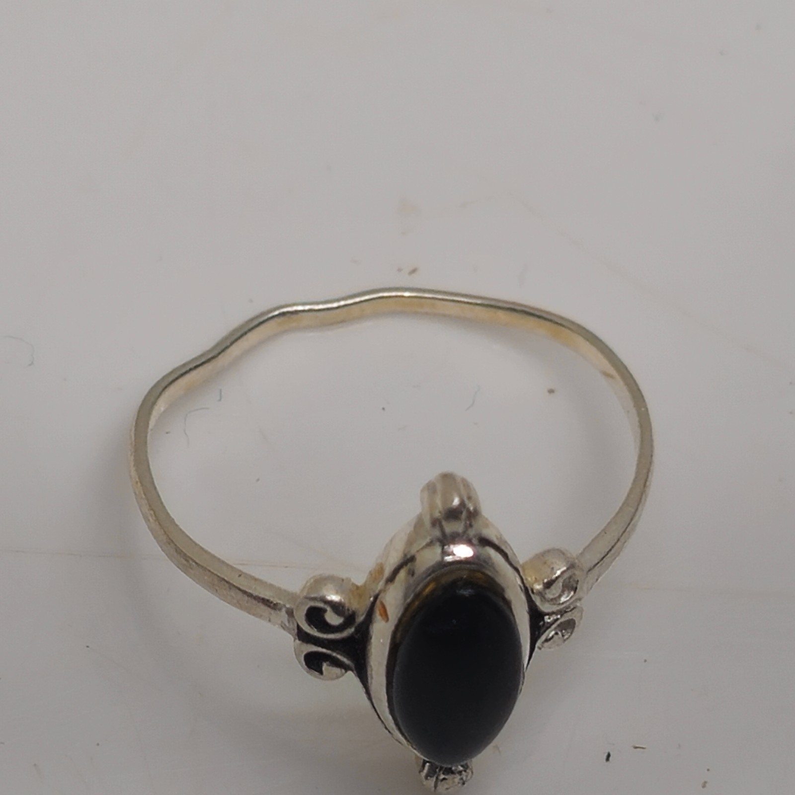 Sterling Silver 925 Black Oval Cabochon Ring Size 6 1.52g Vintage Style