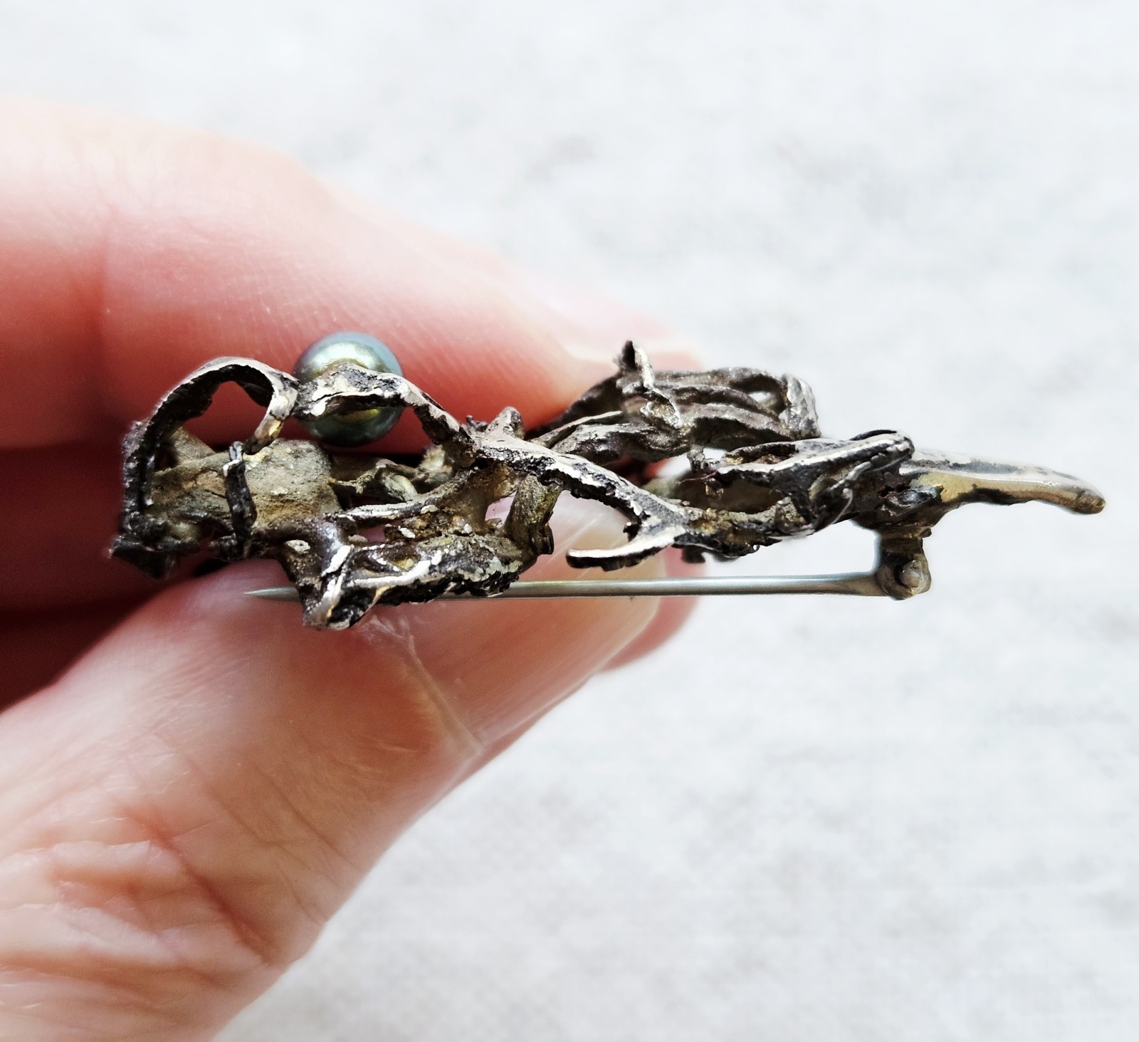 Vintage Modernist Mid-Century Brutalist Silver Brooch Pin Green Pearl