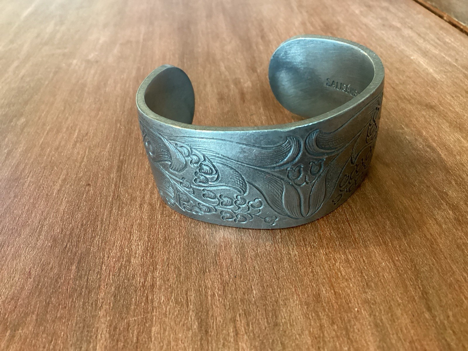 Salisbury Pewter Cuff Bracelet May Birthday Lily of the Valley + Box+Care Inst.