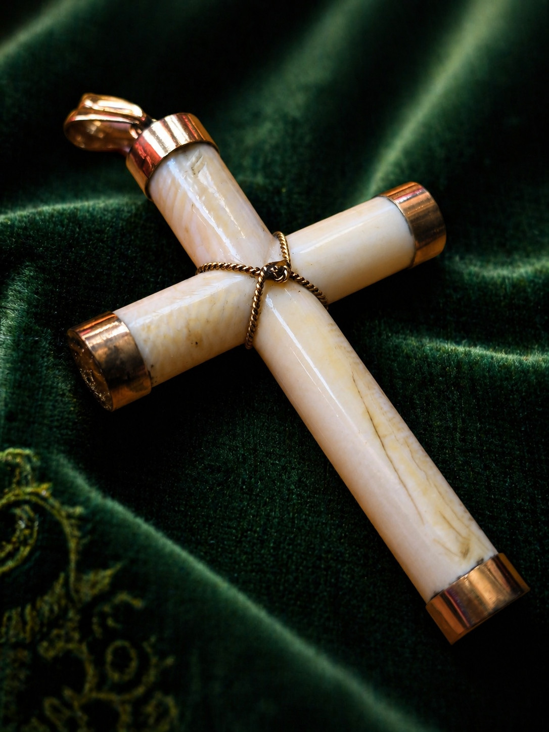 Antique Victorian Cross Pendant Solid 18K Gold Rare Religious Antique Jewelry IX