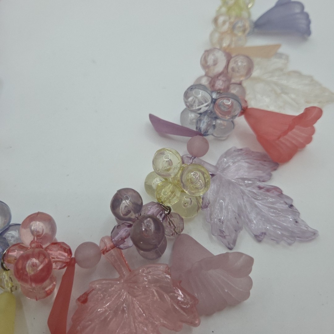 VINTAGE floral fruit salad leaves Necklace Beads Pastel Clear Costume 17″