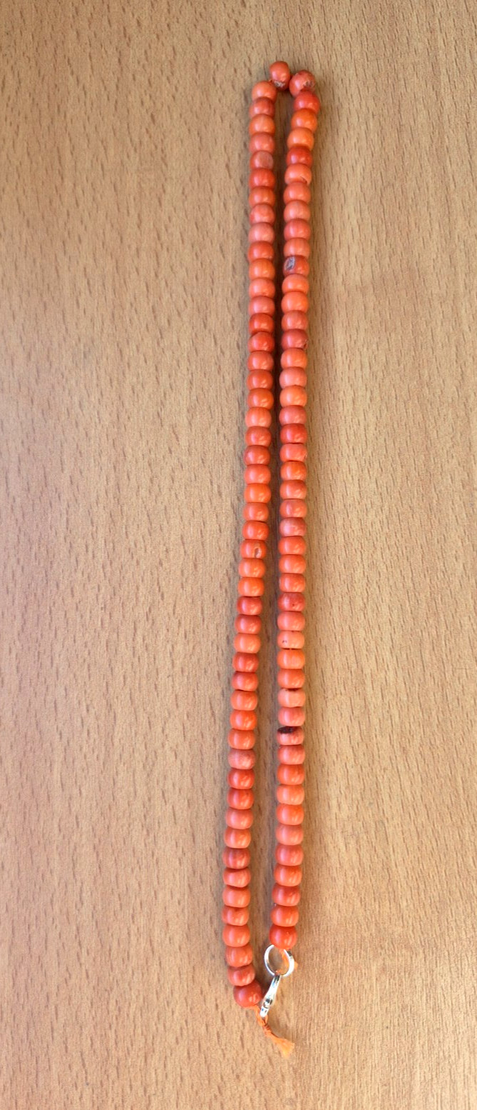 Antique necklace in Ukrainian style made of natural salmon-colored coral 26,2 gr