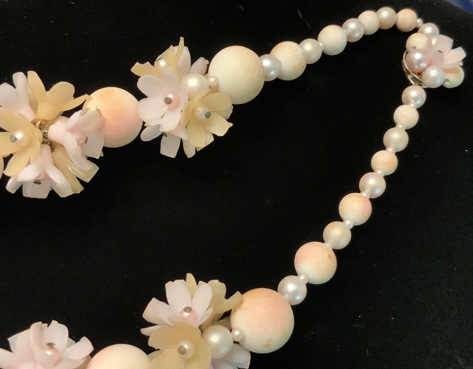 Vtg. 1950s-60s 18” Necklace, Pink Floral Design, Early Plastics, Post War Japan