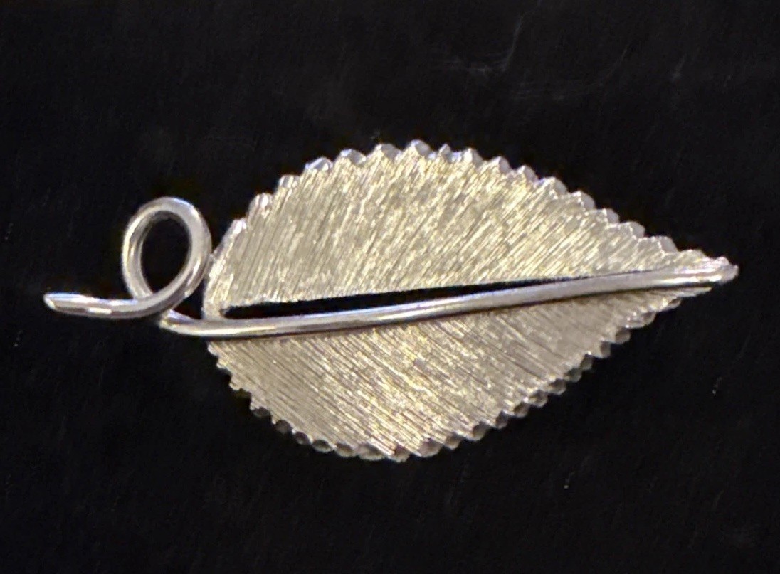 Vintage Silver Tone Leaf Brooch Pin Brushed Textured Swirl Stem 3” Nature