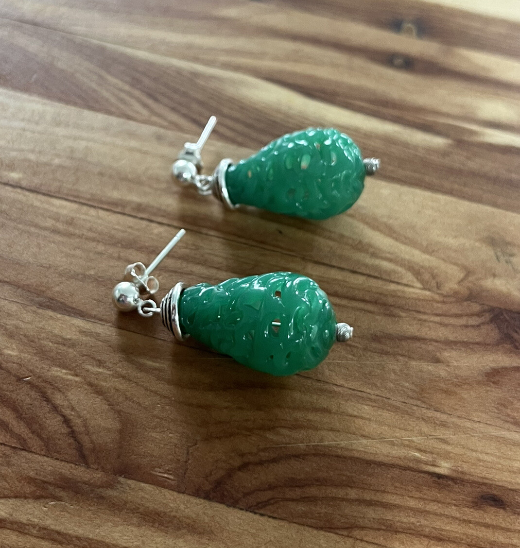 Vintage 1940s Czech Lampwork Green Bead 925 Sterling Silver Art Glass Earrings