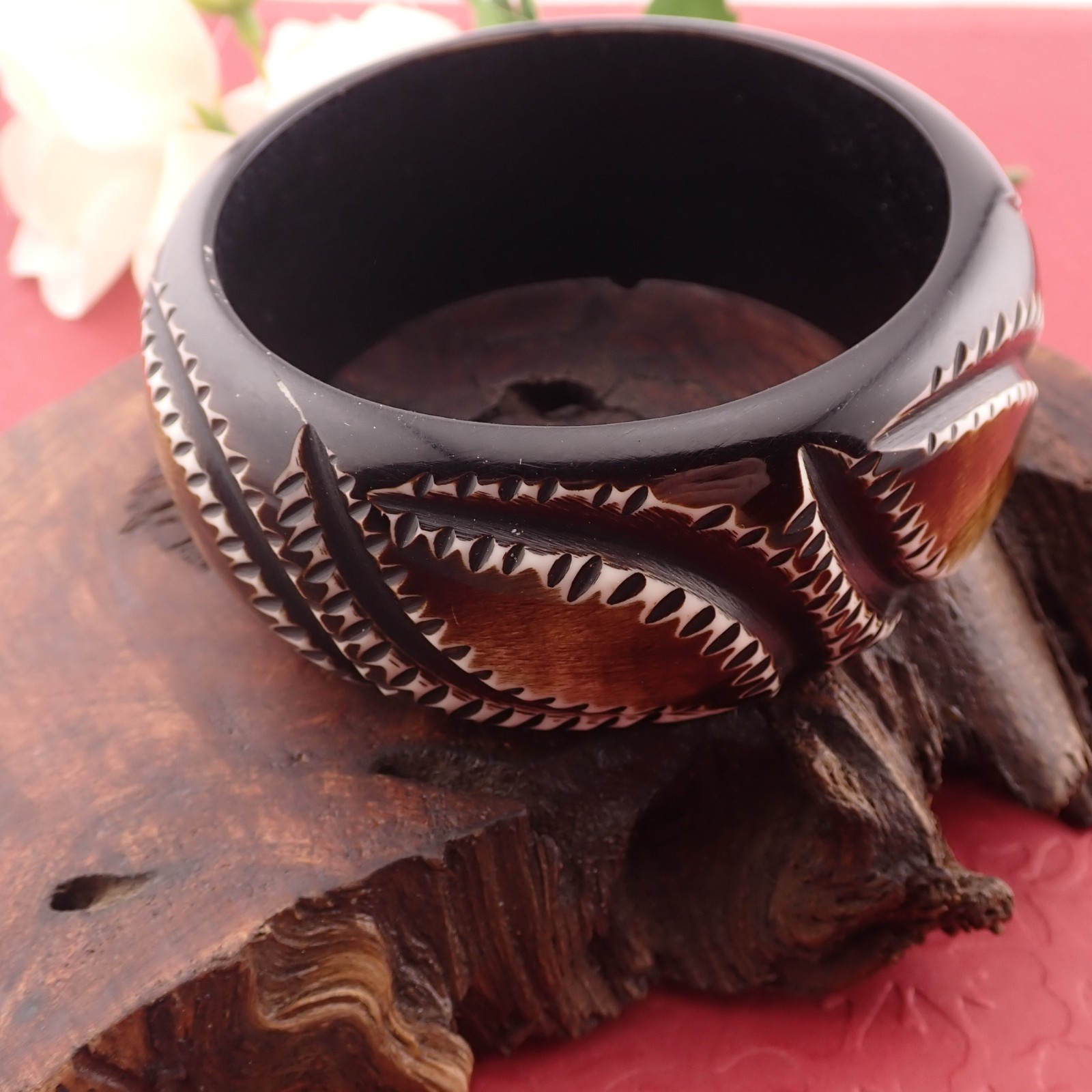 Vintage Brown White Deeply Carved 8″ Chunky Bangle Bracelet