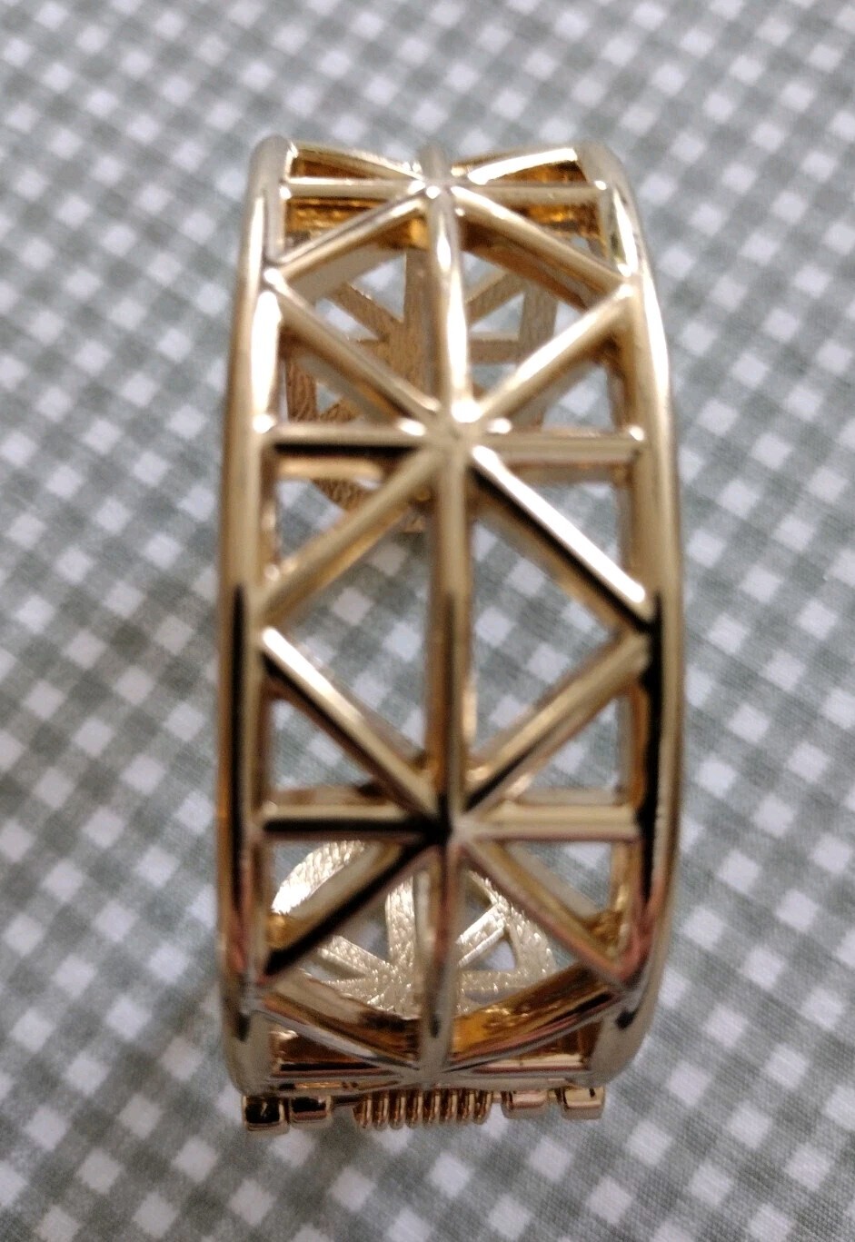 Vintage Avon Bracelet Gold Tone Cuff Hinged Open Back 1 Inch Wide X Pattern New