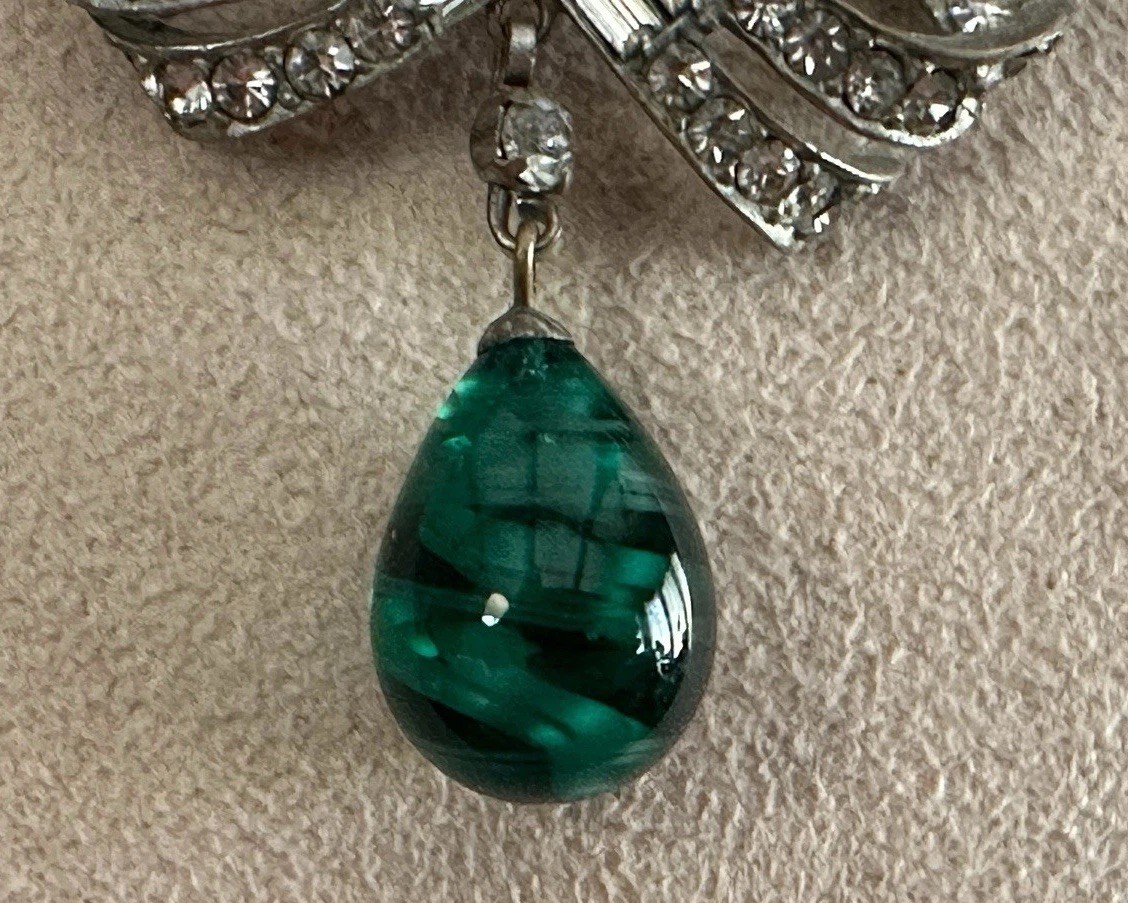 Vintage Schoffel 16″ Rhinestone & Faux Cabochon Emerald Green Necklace 1930s