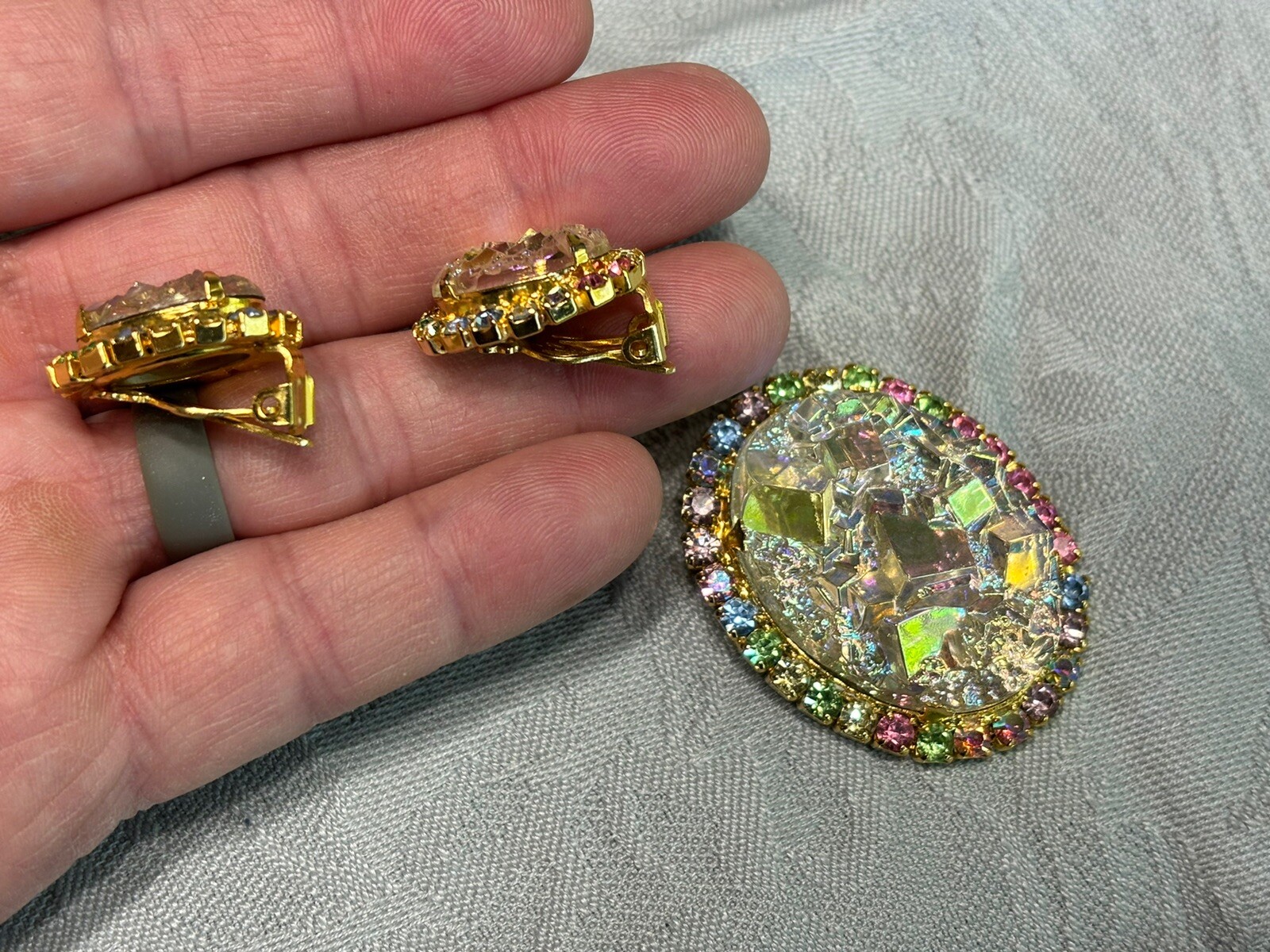 Vintage 1960’s JULIANA D&E Geode AB Rhinestone Brooch Pendant Matching Earrings