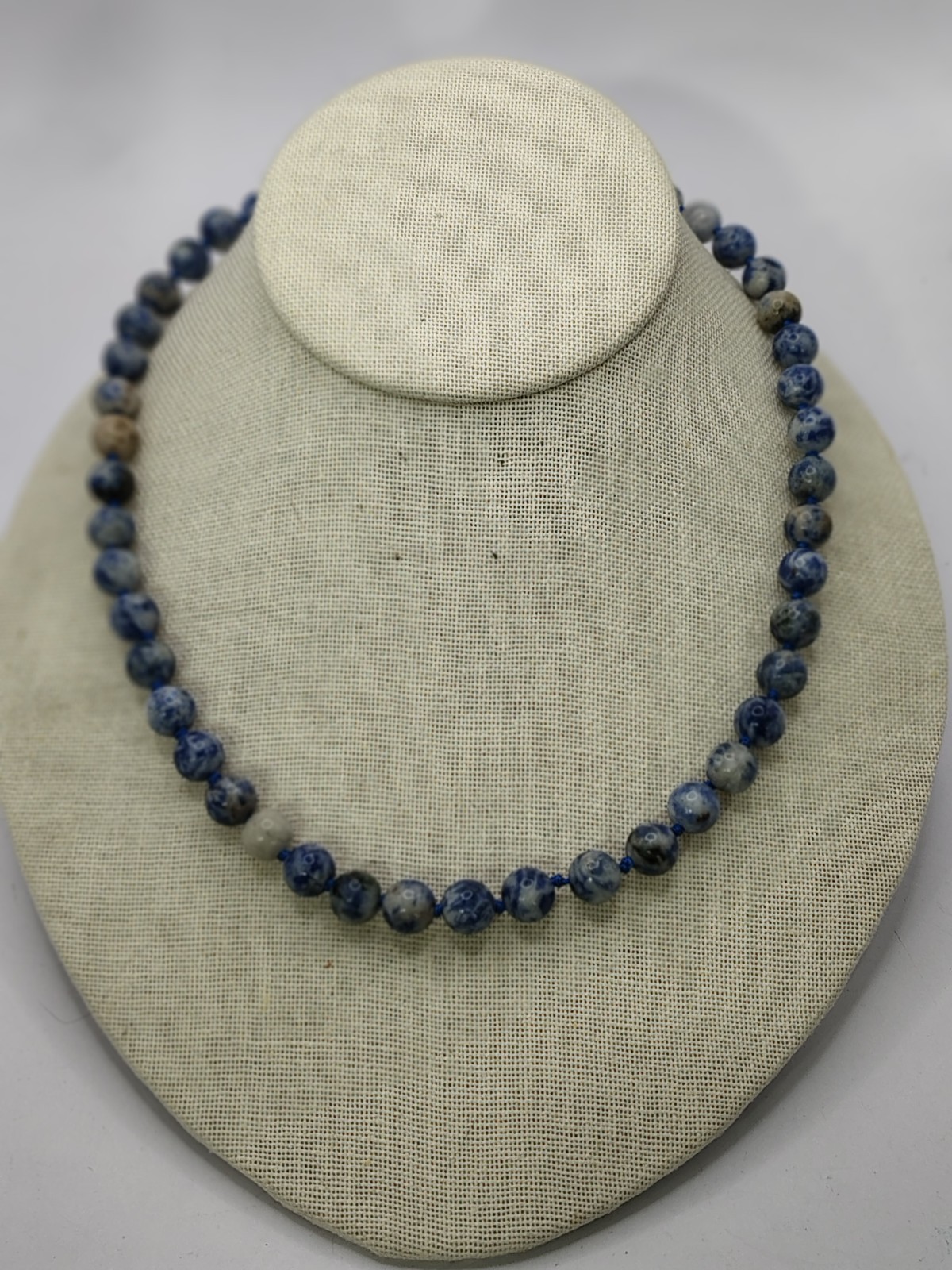 N605 Vintage Sodalite Blue White Gemstone Bead Necklace Hand Knotted 17” 8mm