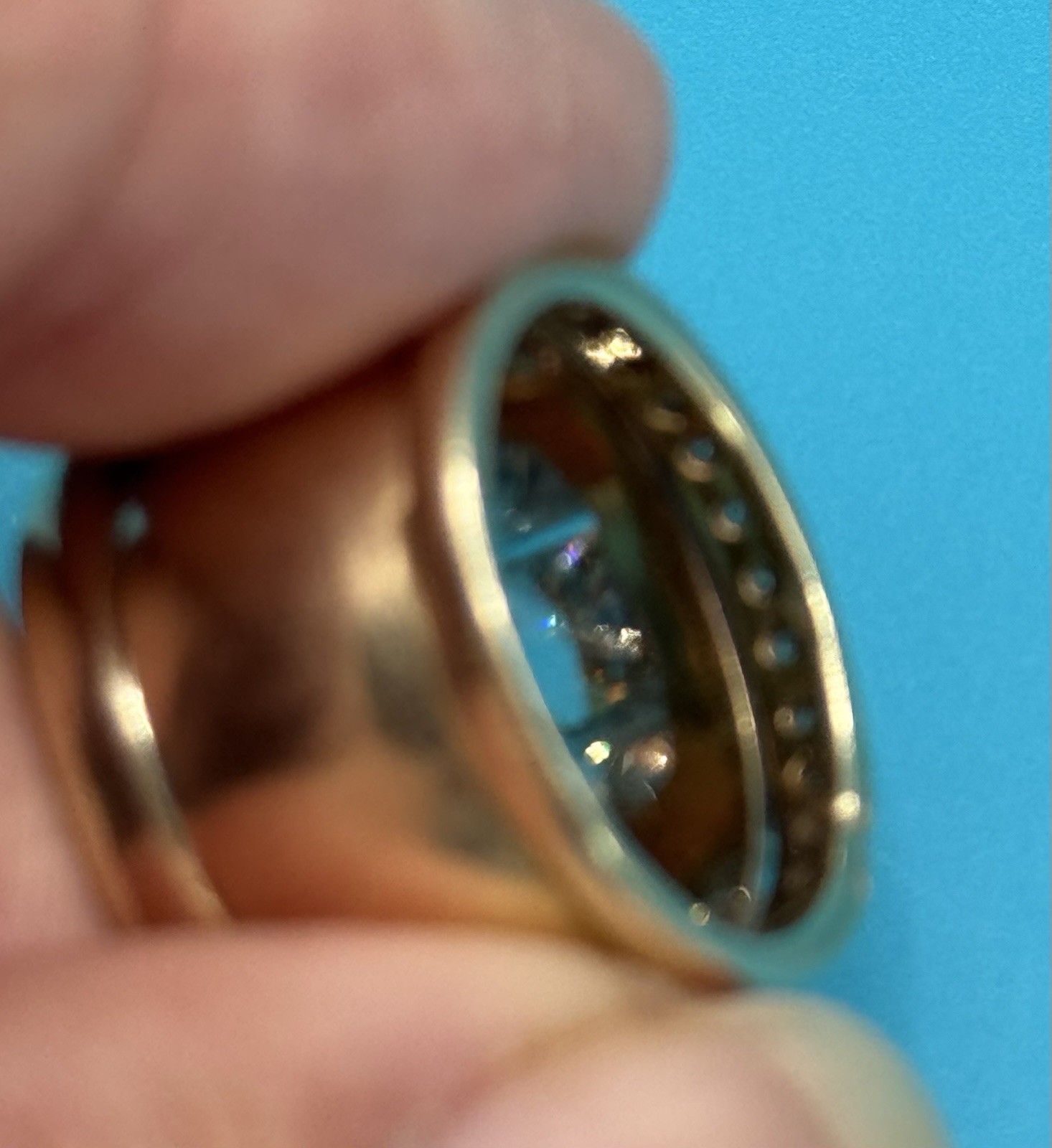 Vintage Estate Wide 14k Gold 3 Stone Diamond 3 Tcw & Two Gaurd 23 Stones Ring