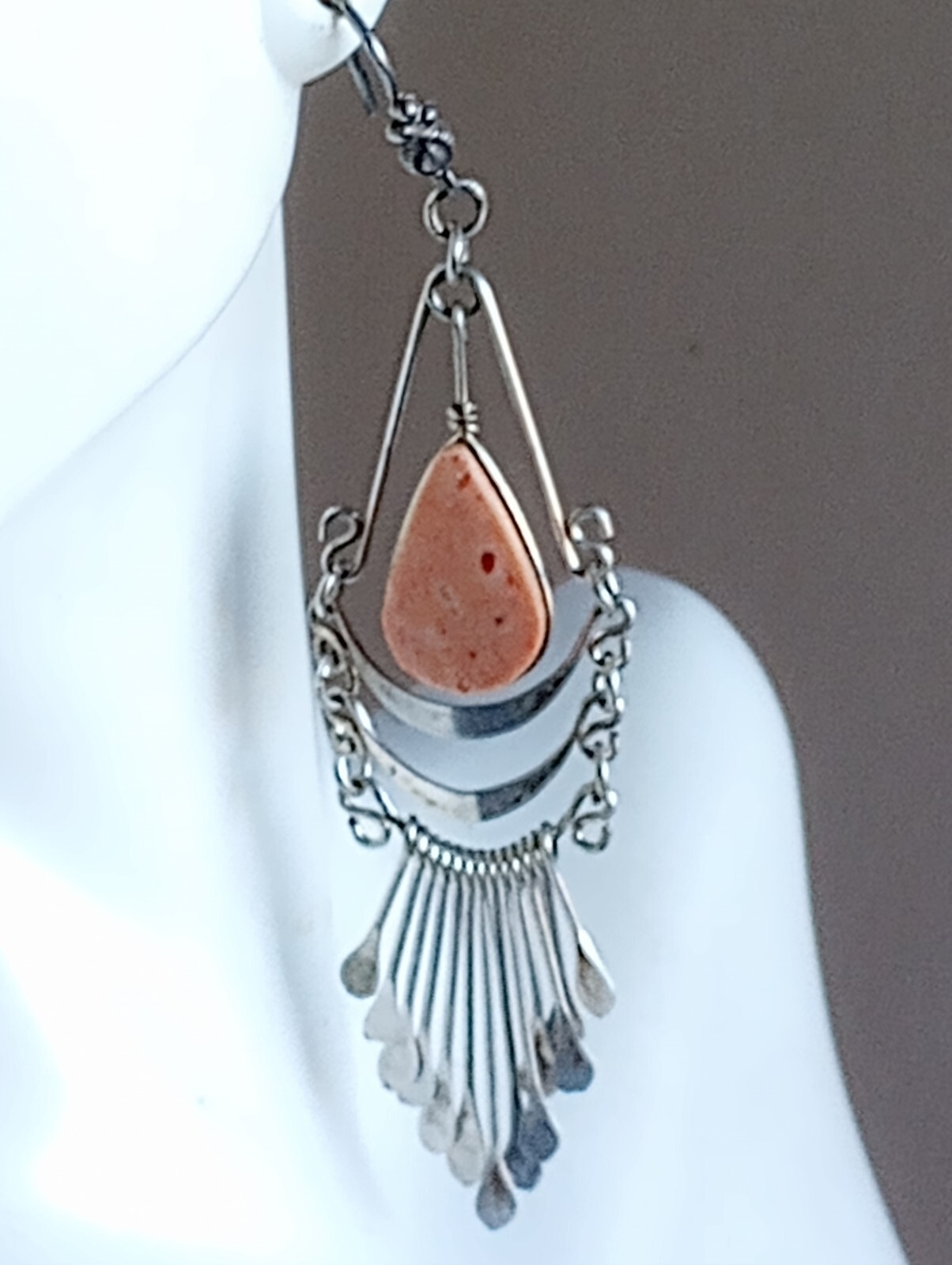 ESTATE LONG AGATE DANGLE EARRINGS PINK SALMON RARE DESIGN 3.5″ LONG