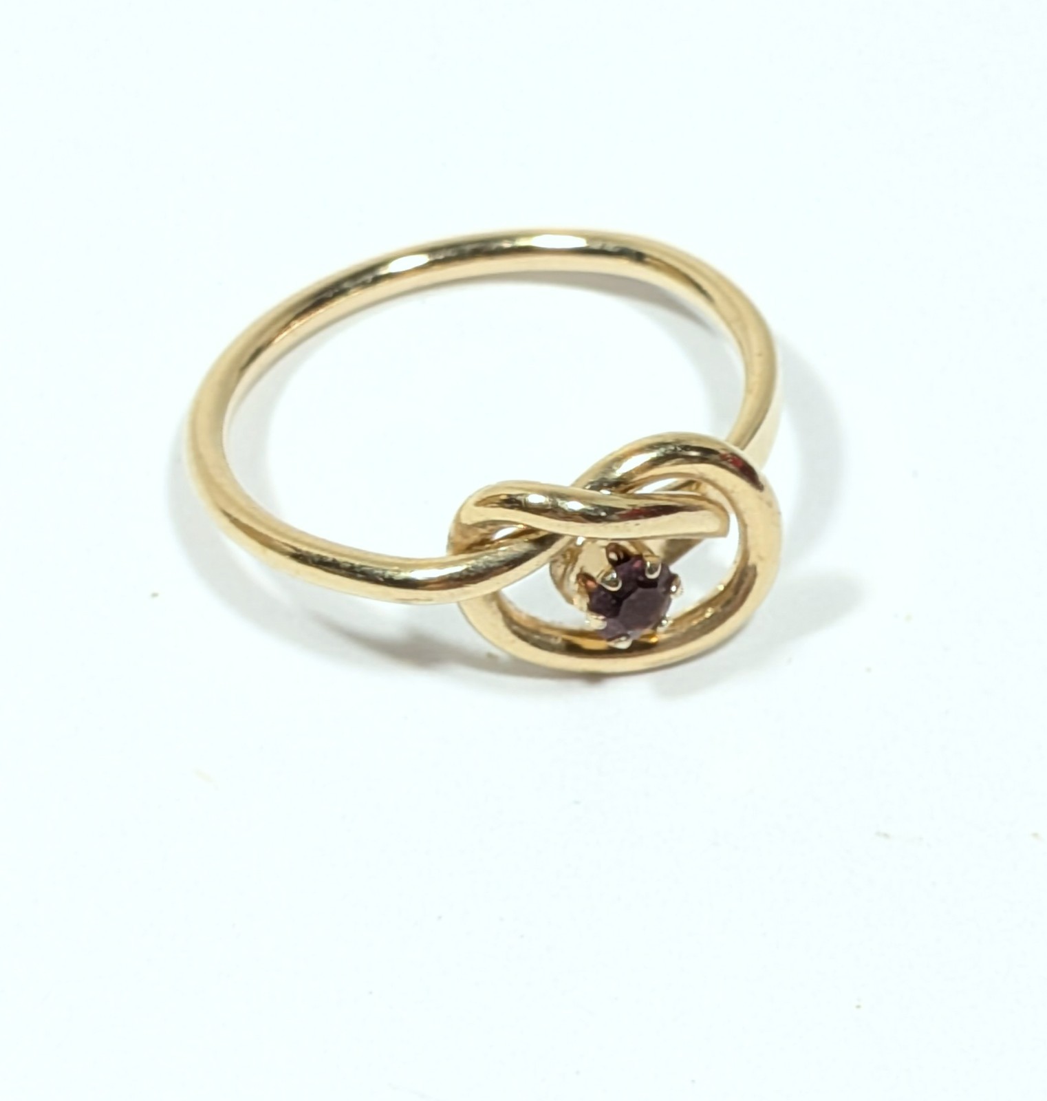 Vintage Avon 1978 Love Me Knot Faux Amethyst Ring Size 8