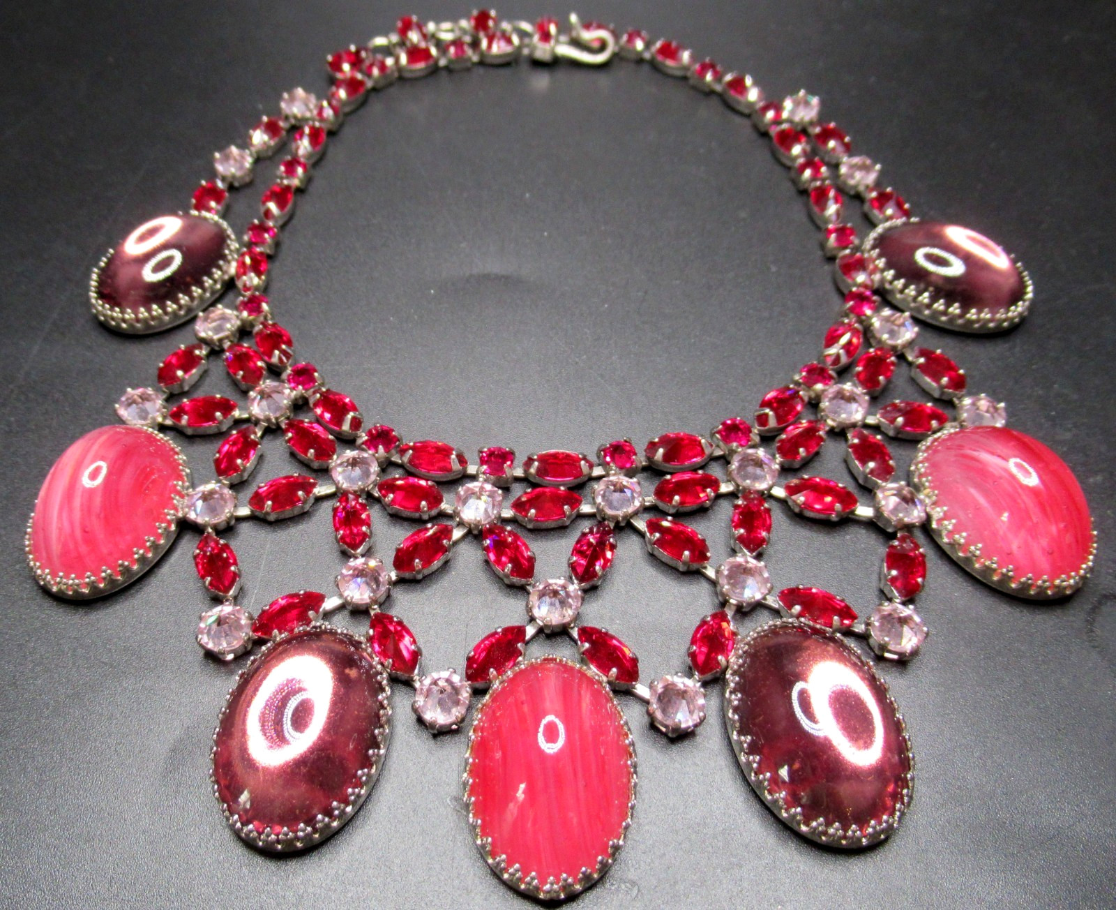 SCHREINER Amazing Pink Purple & Red Inverted Rhinestone Glass Cabochon Necklace