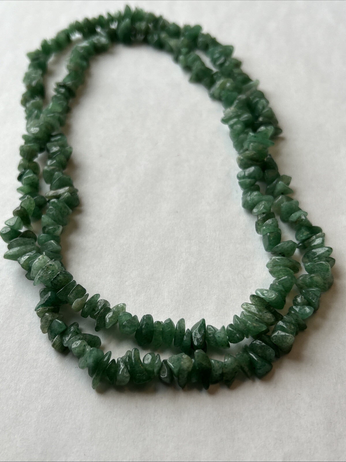 Vintage Jade Green Stone Chip Pebble Bead 36″ Long Necklace 76 grams