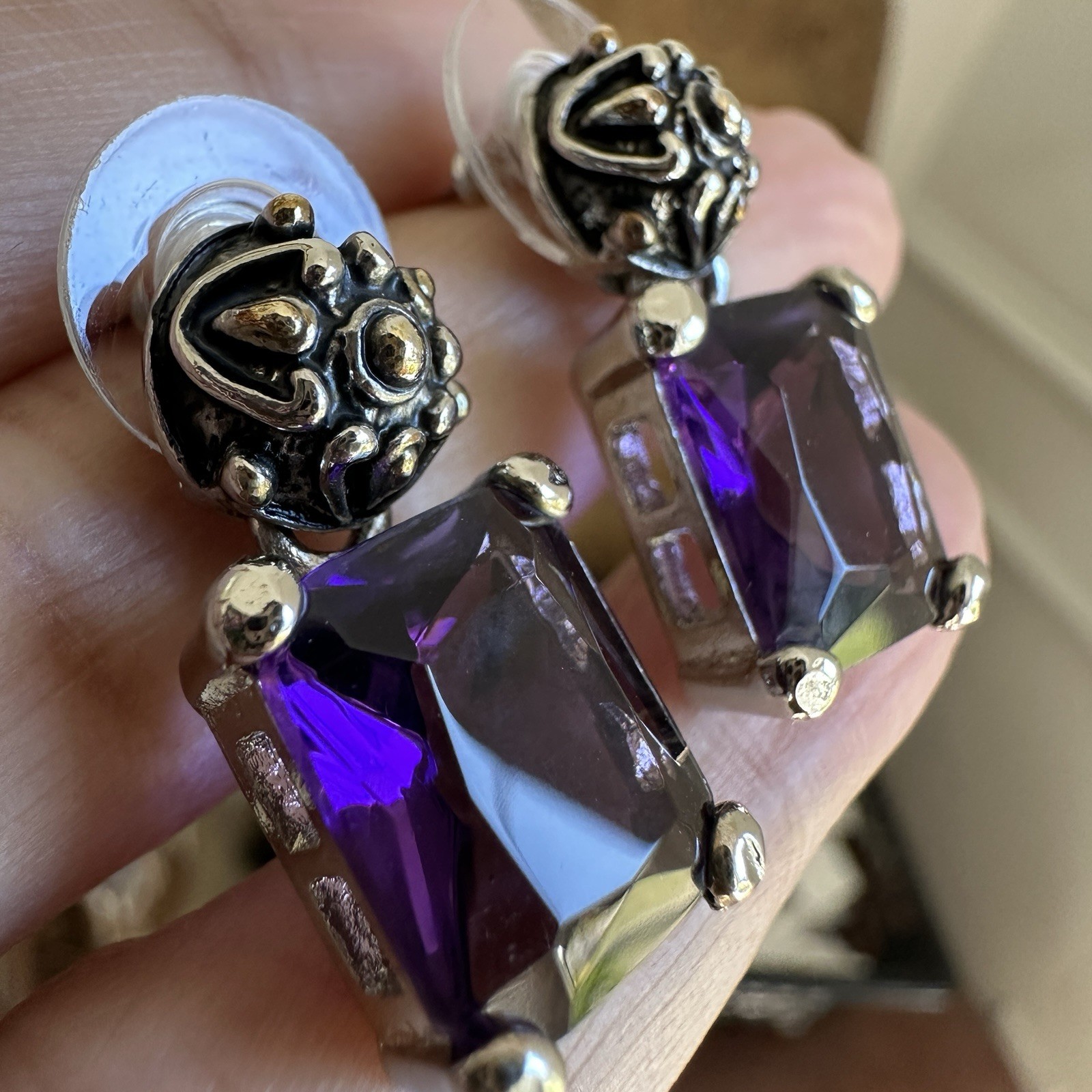 Vintage Pierced Dangle Earrings 1 Inch Purple Amethyst Glass Silver Gold Floral