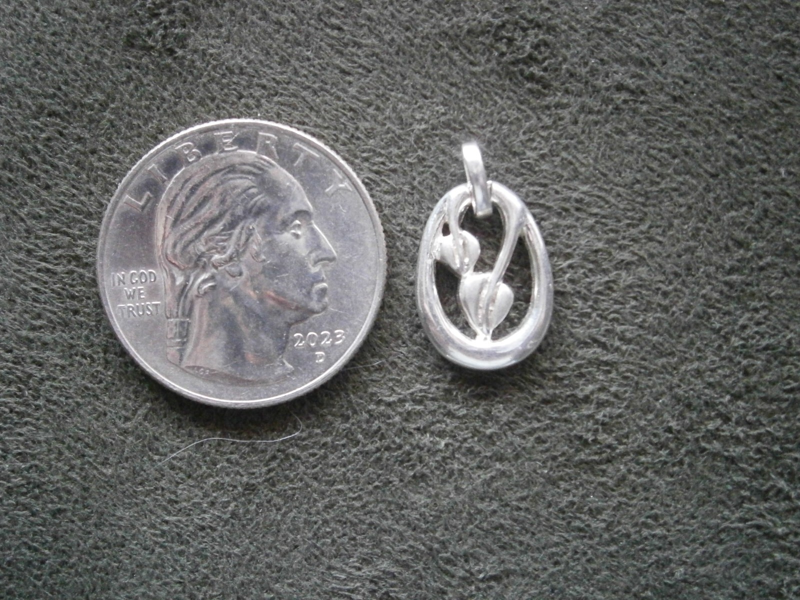 Kit Heath Tulips Flowers Vintage Openwork Sterling Silver Pendant 1.9g
