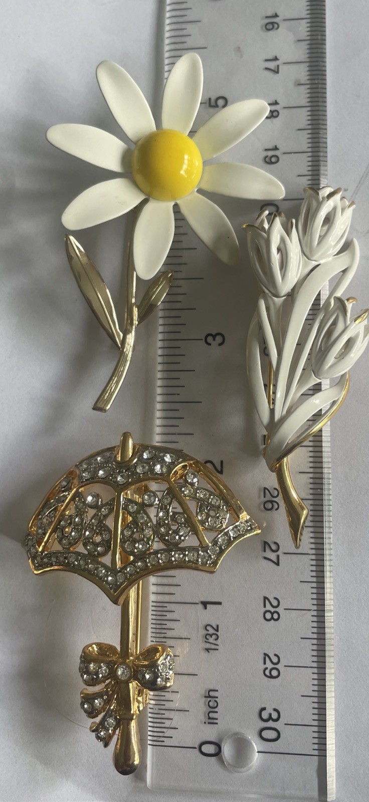 Summer Fun Brooch Lot Of 3 Flowers Umbrella Rhinestones Enamel Monet Sarah GX7