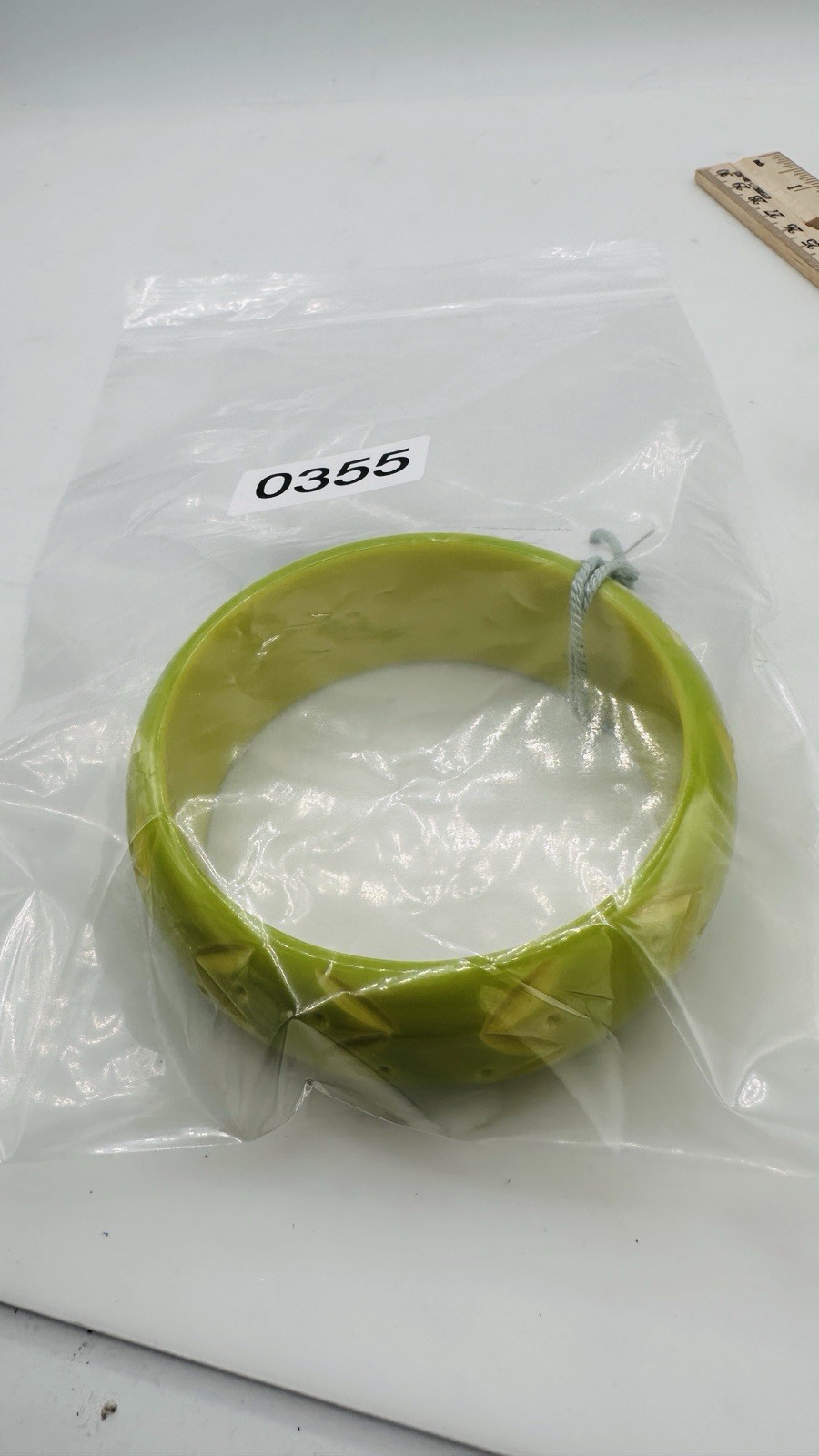 Splendette Wide Lime Green Carved Duchess Bangle Bracelet Fakelite Retro Resin