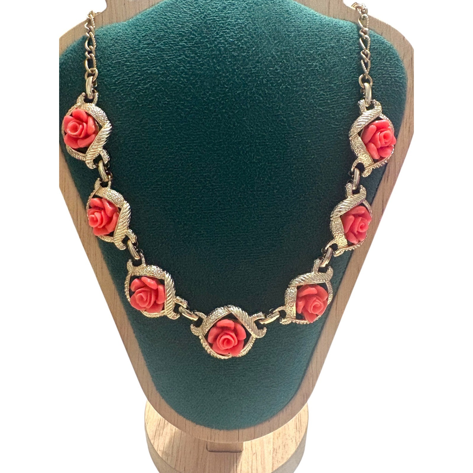 Vintage Sarah Coventry Coral Rose Jewelry Set Necklace Bracelet Clip Earrings