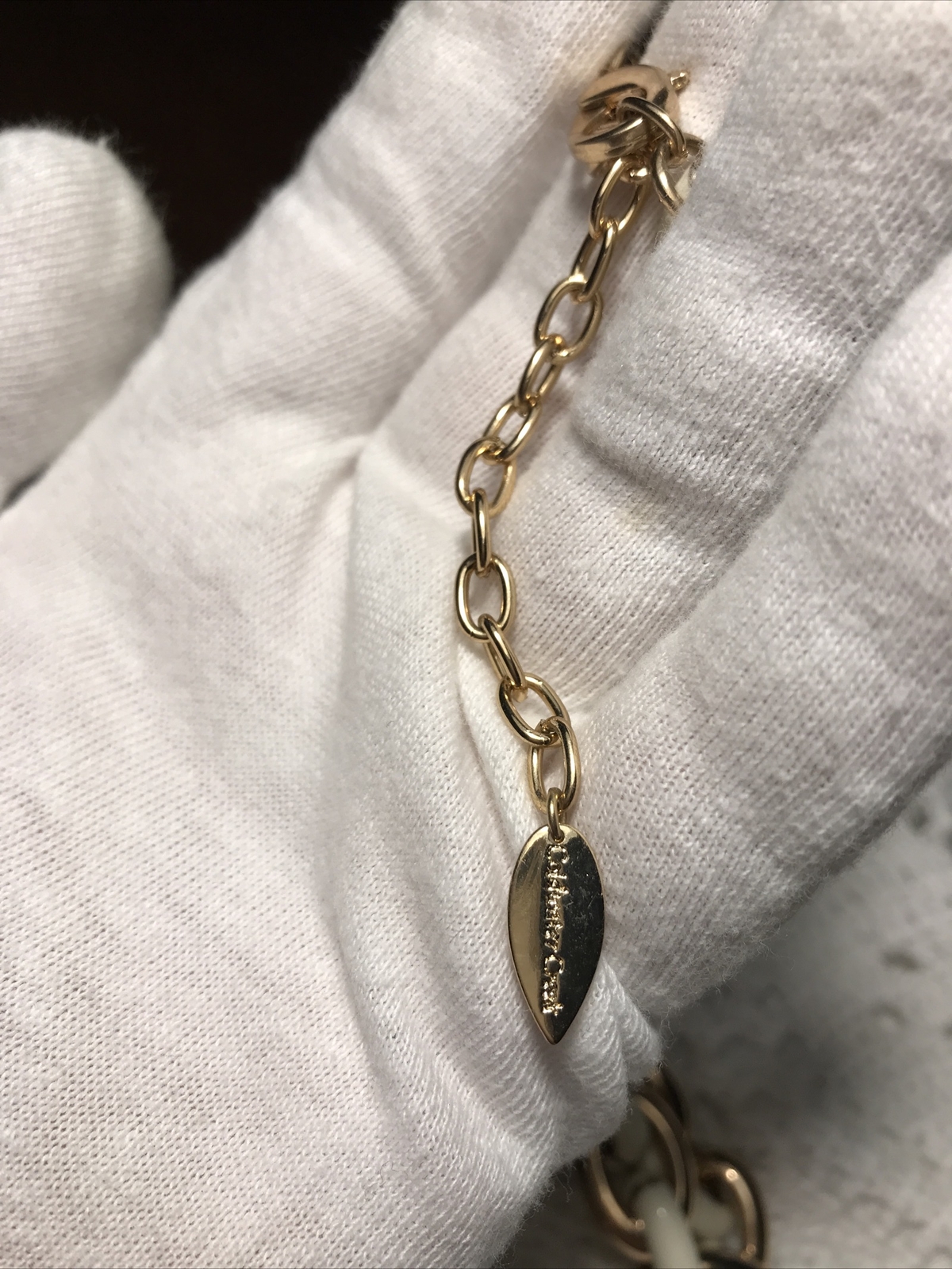 Signed COLDWATER CREEK VTG Style Gold Tone Chain Cream Enamel Necklace 18-21”