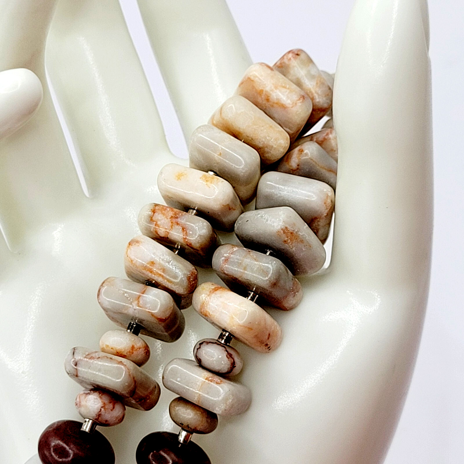 Southwest Style Crafted Brown Hued Jasper with White Quartz Silver Tone Necklace
