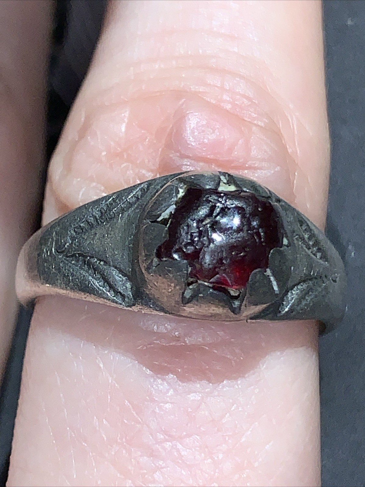 STERLING SILVER .925 Lot Ring MM50 Size 8 Rough Cut Red Garnet Flower Bohemain
