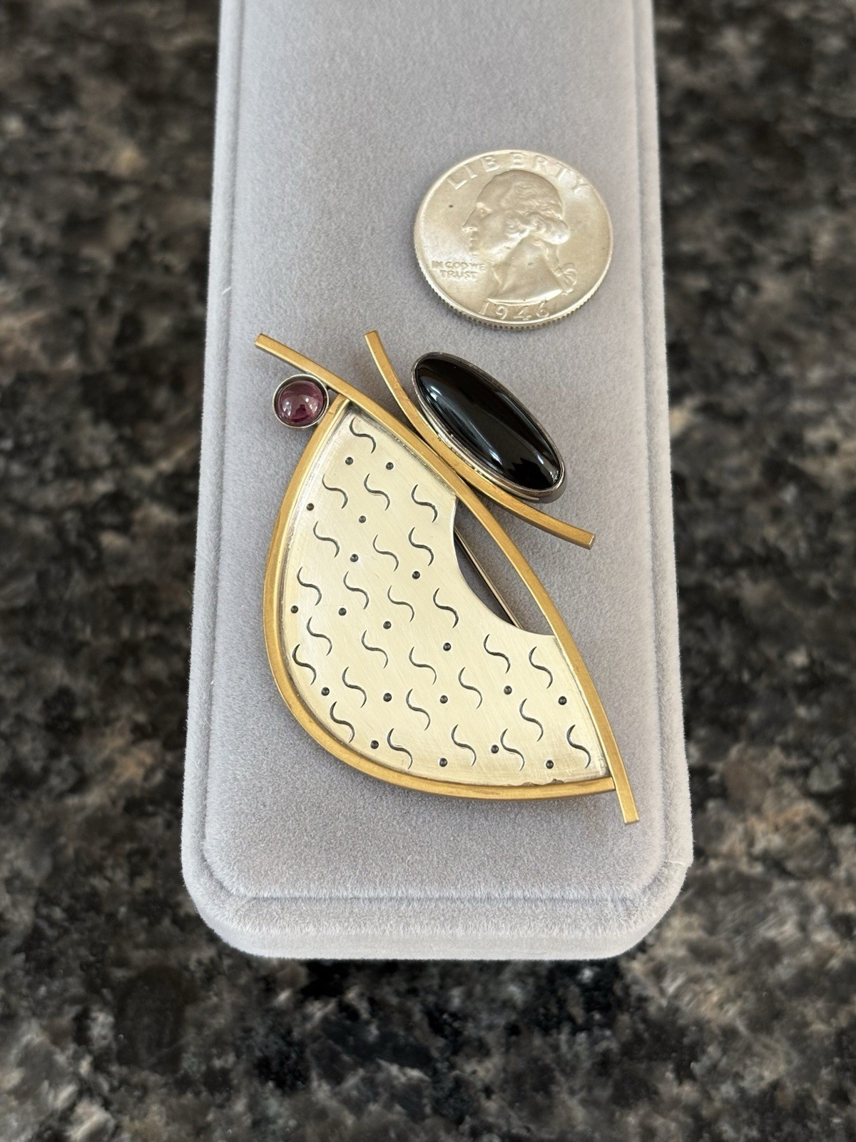 Artisan Deborah CLOSE Sterling Silver Mixed Metal Garnet Onyx Modernist Brooch
