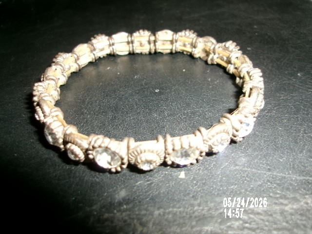 VTG Bracelet 2 1/2 INCH ELASTIC BAND RHINESTONES