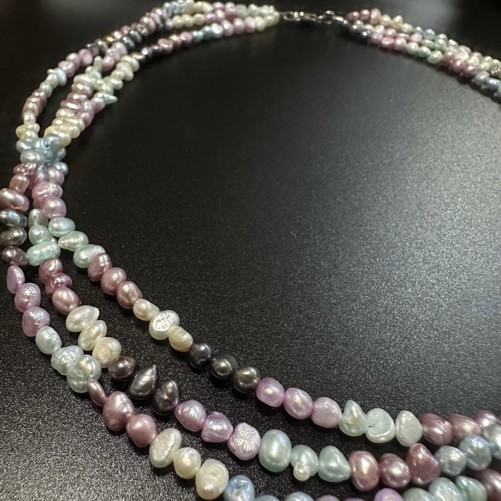 NICE ESTATE STERLING SILVER PINK BLUE PURPLE PEACOCK PEARL 3-STRAND NECKLACE 20”