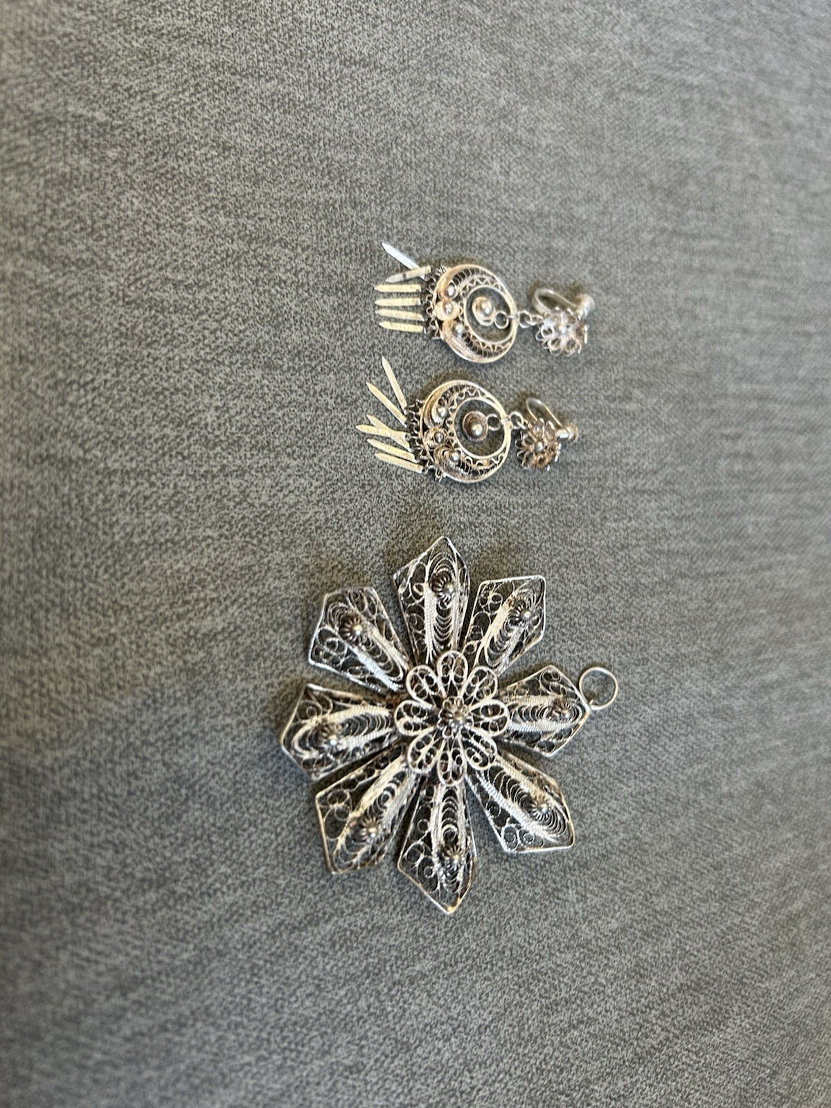 Women’s 925 Silver Dangle Drop Earrings Butterfly Back Lobe and snowflake charm