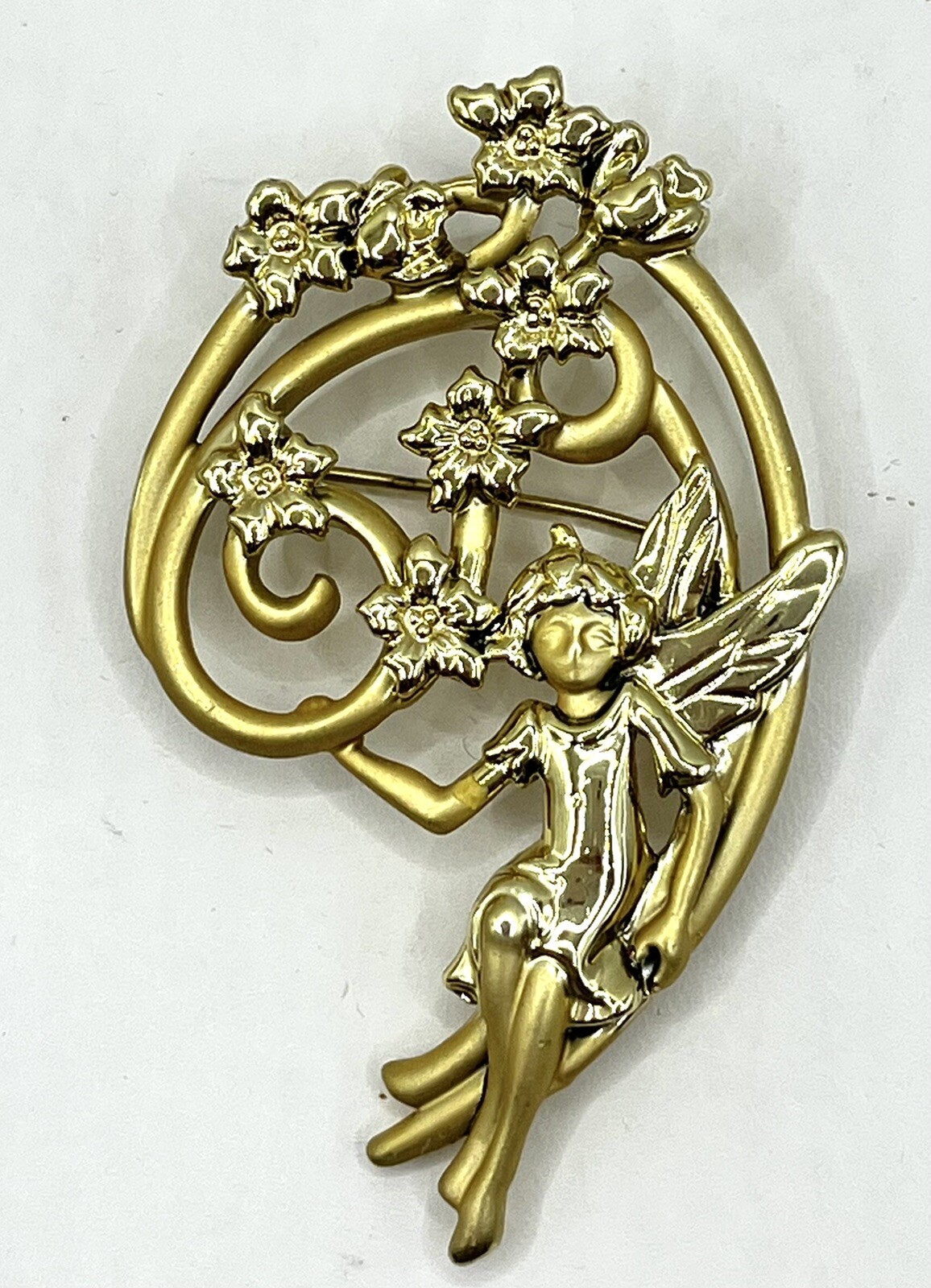 Vintage DANECRAFT Brushed & Shiny Goldtone PIXIE FAIRY Brooch WHIMSICAL