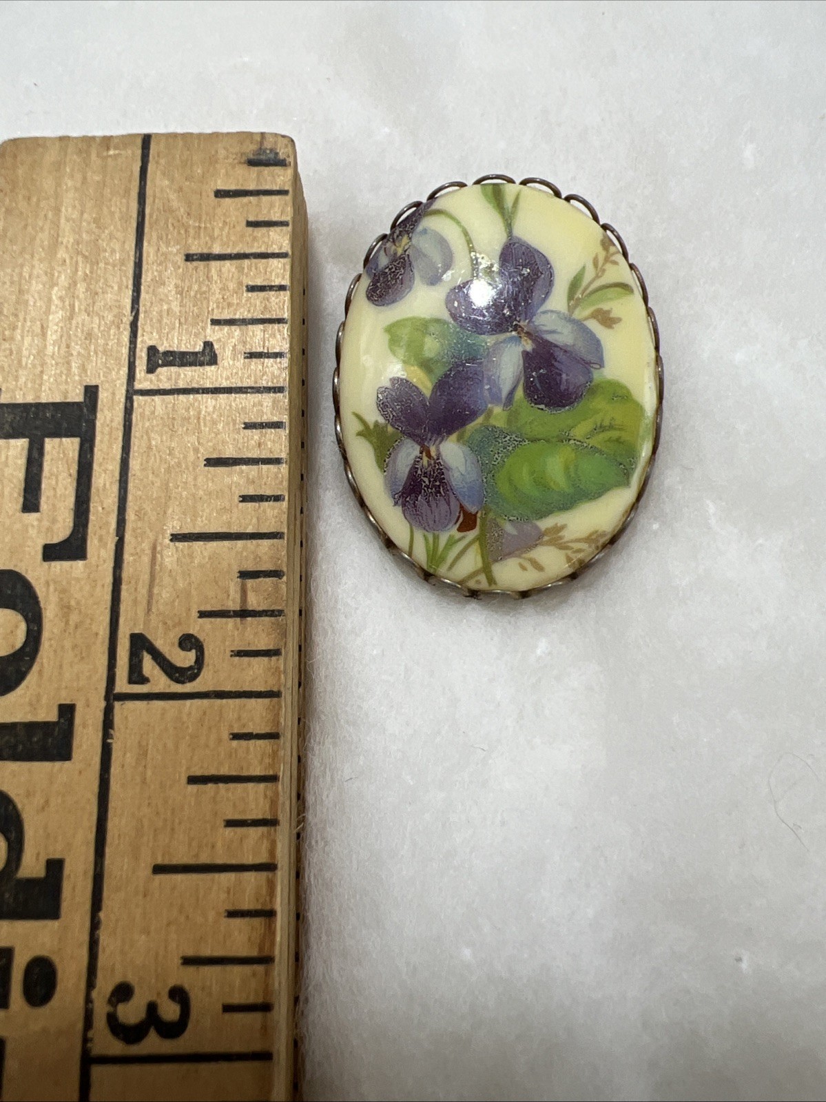 VTG Victoria Gold Tone Purple Blue Violet Flower Porcelain Cameo Style Brooch