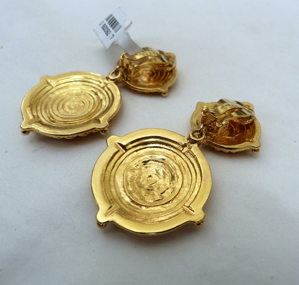 2 3/8″ VTG SIGNED ST JOHN BLACK ENAMEL ETRUSCAN DANGLE DROP EARRINGS NEW W/TAGS