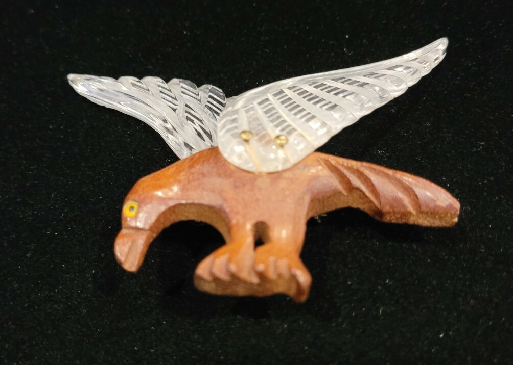 Vintage Unsigned 1940’s Carved Clear Lucite and Wood Eagle Bird Brooch Pin