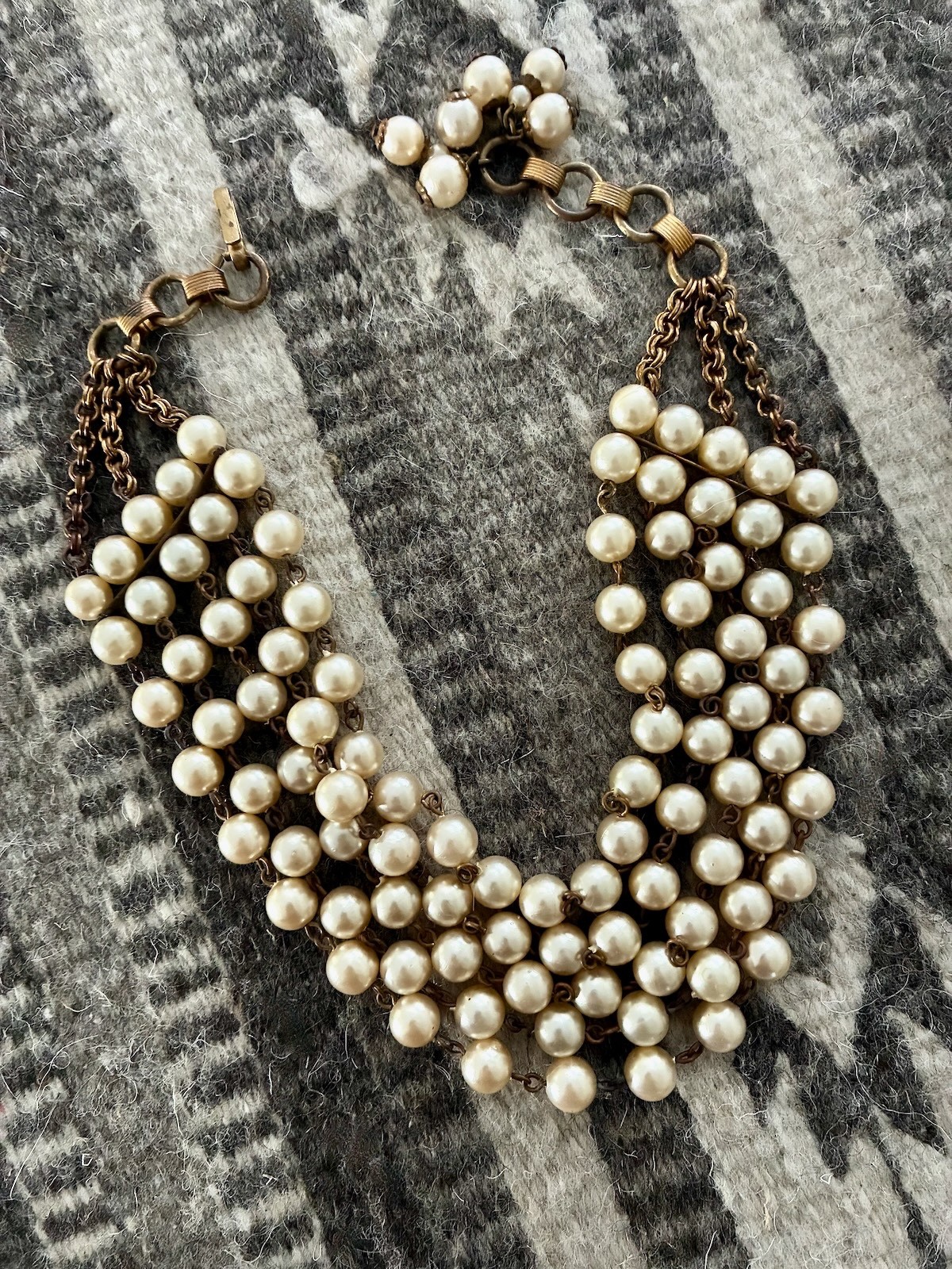 EARLY 1940s MIRIAM HASKELL PEARL NECKLACE Unsigned