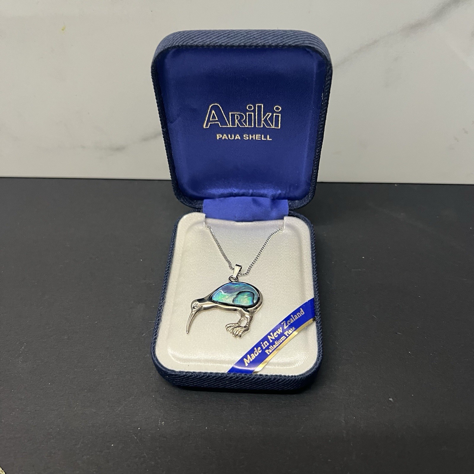Vtg Abalone Iridescent ARIKI New Zealand Palladium Plate Paua Shell Necklace Box