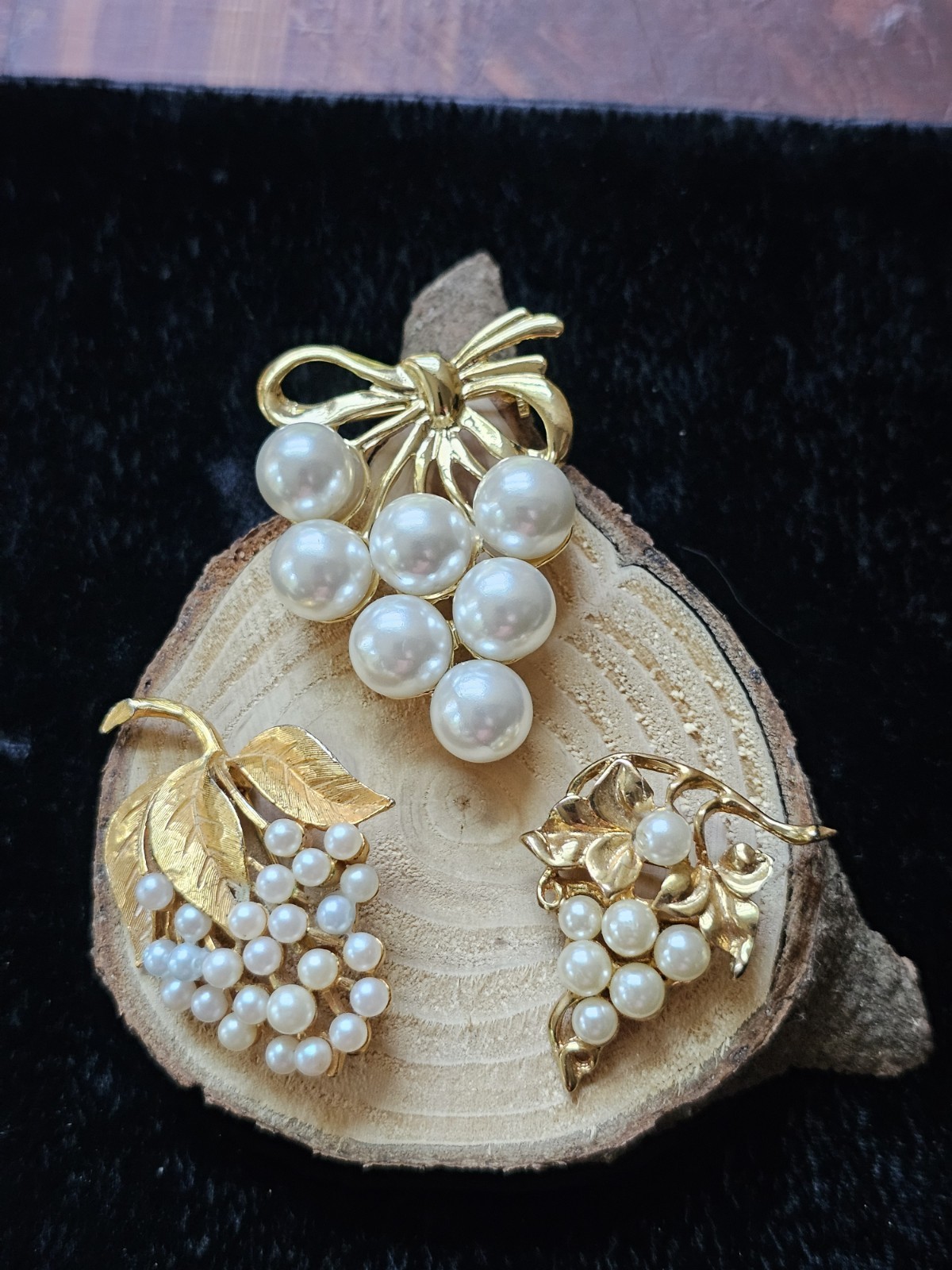 Vtg Lot 3 Brooch Grape Bunch Vine Clusters Imitation Pearl Gold Tone Fruit Pin