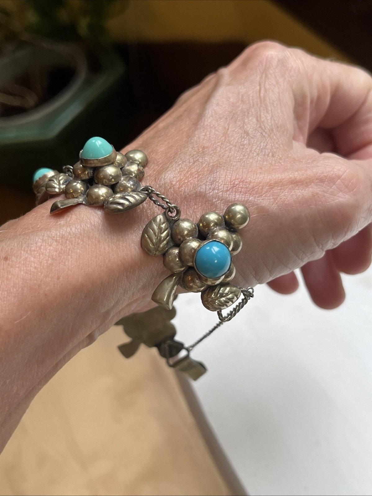 Vintage Mexico Sterling? Turquoise Blue Cabochon 5 Grape Clusters Bracelet 7 “