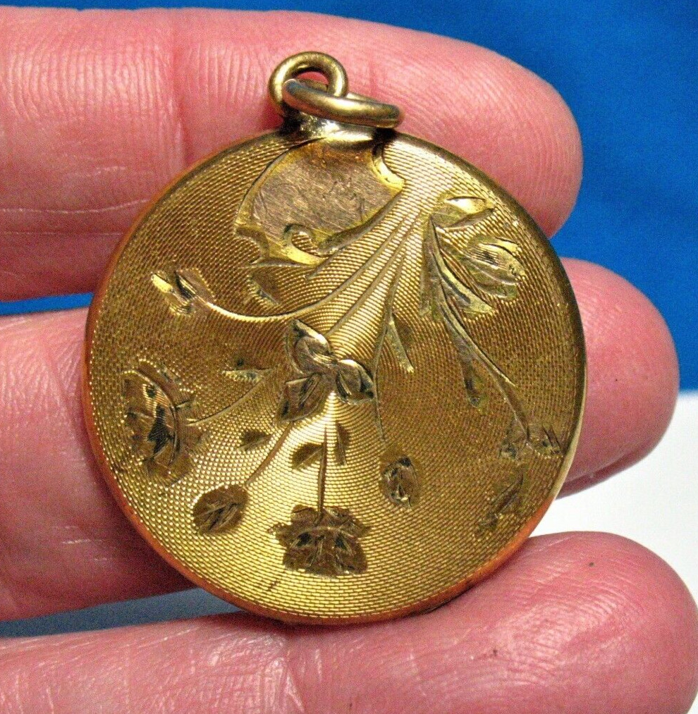 GOLD FILLED ROUND LOCKET FLOWER BOUQUET ANTIQUE 26 MM 8.4 GRAMS J-484