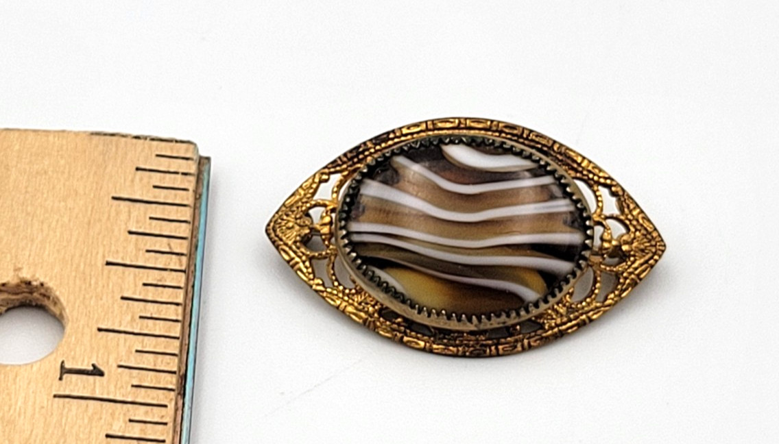 Antique Banded Agate Gold Tone Filigree Brooch C Clasp