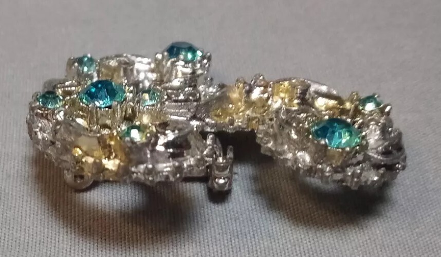 Vintage Silver Tone Metal Aqua Rhinestone Letter Monogram Initial “P” Brooch Pin