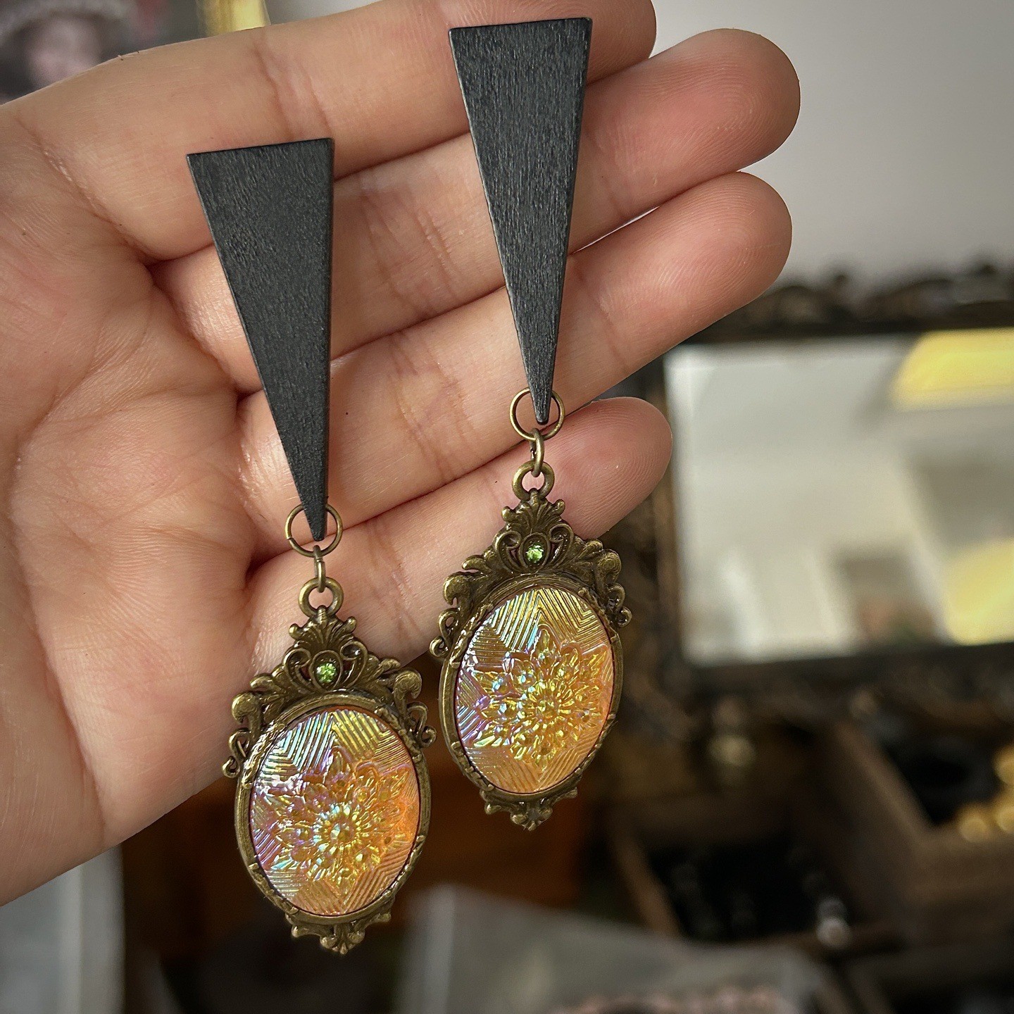 2PCS Chic Retro Relief Earrings Gold Tone Mixed Styles Daily Accessory Gift