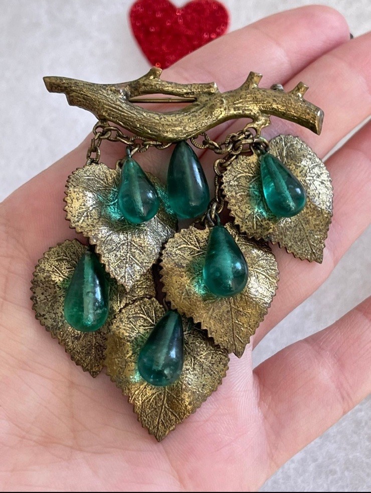 Antique brooch large Grapes brooch 1920-30s Vintage green glass beautiful