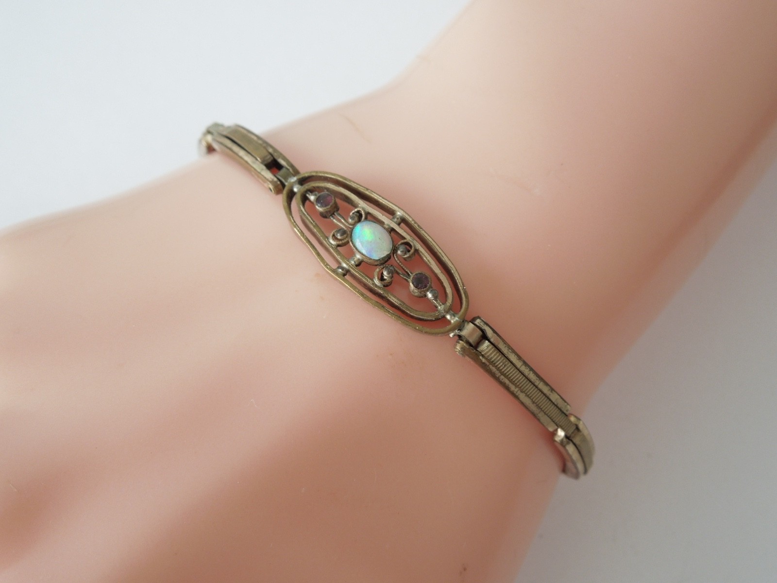 Antique Gold-Colored Opal Bracelet With Red Stones, 6.0 g, 17-18 cm