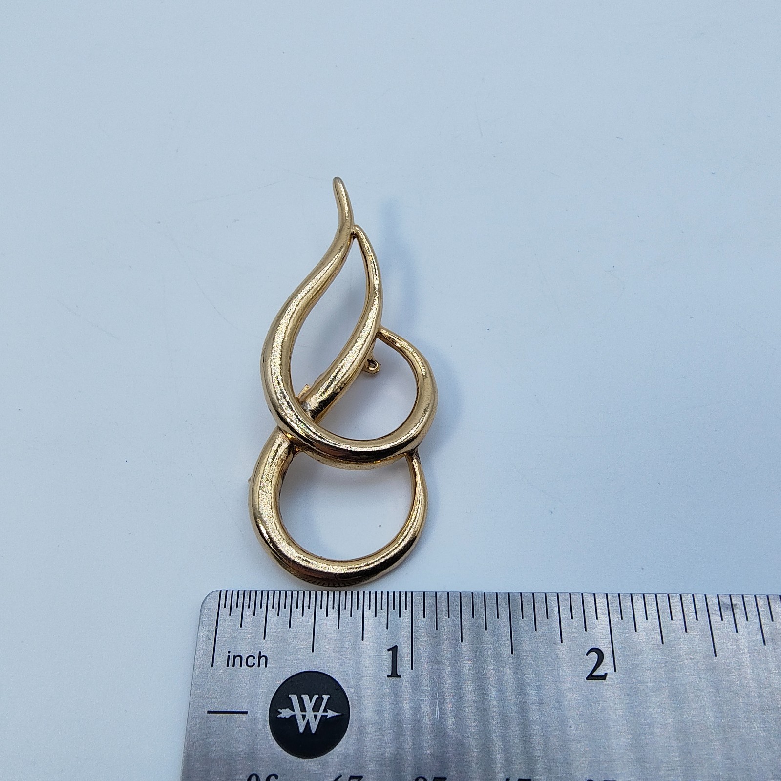Vintage Piscitelli Modernist Swirl Brooch Gold Tone Abstract Quiet Luxury Signed