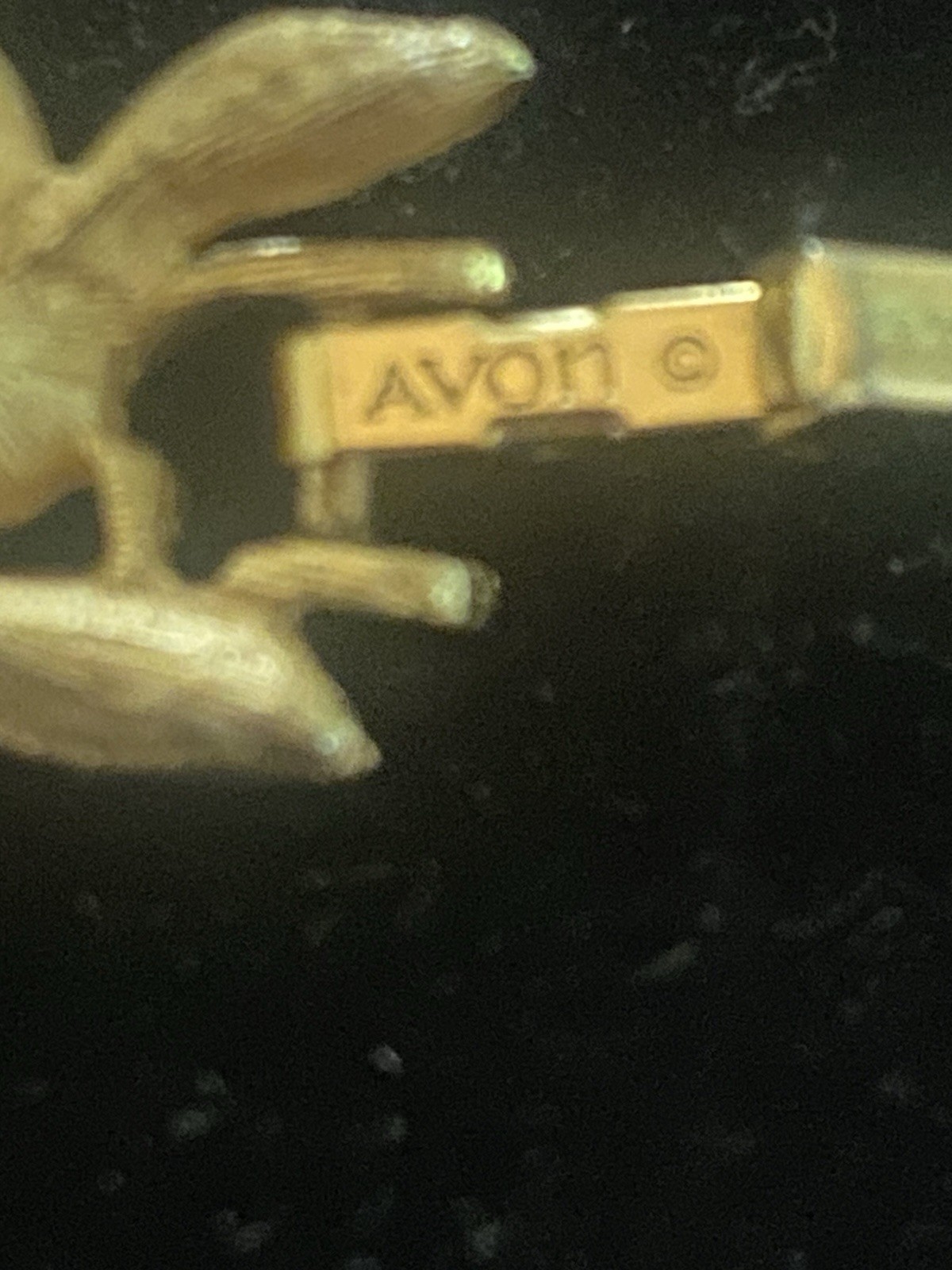 VTG Collectable AVON 1971 Evening Creation Gold tone Leaves W/Pearls bracelet