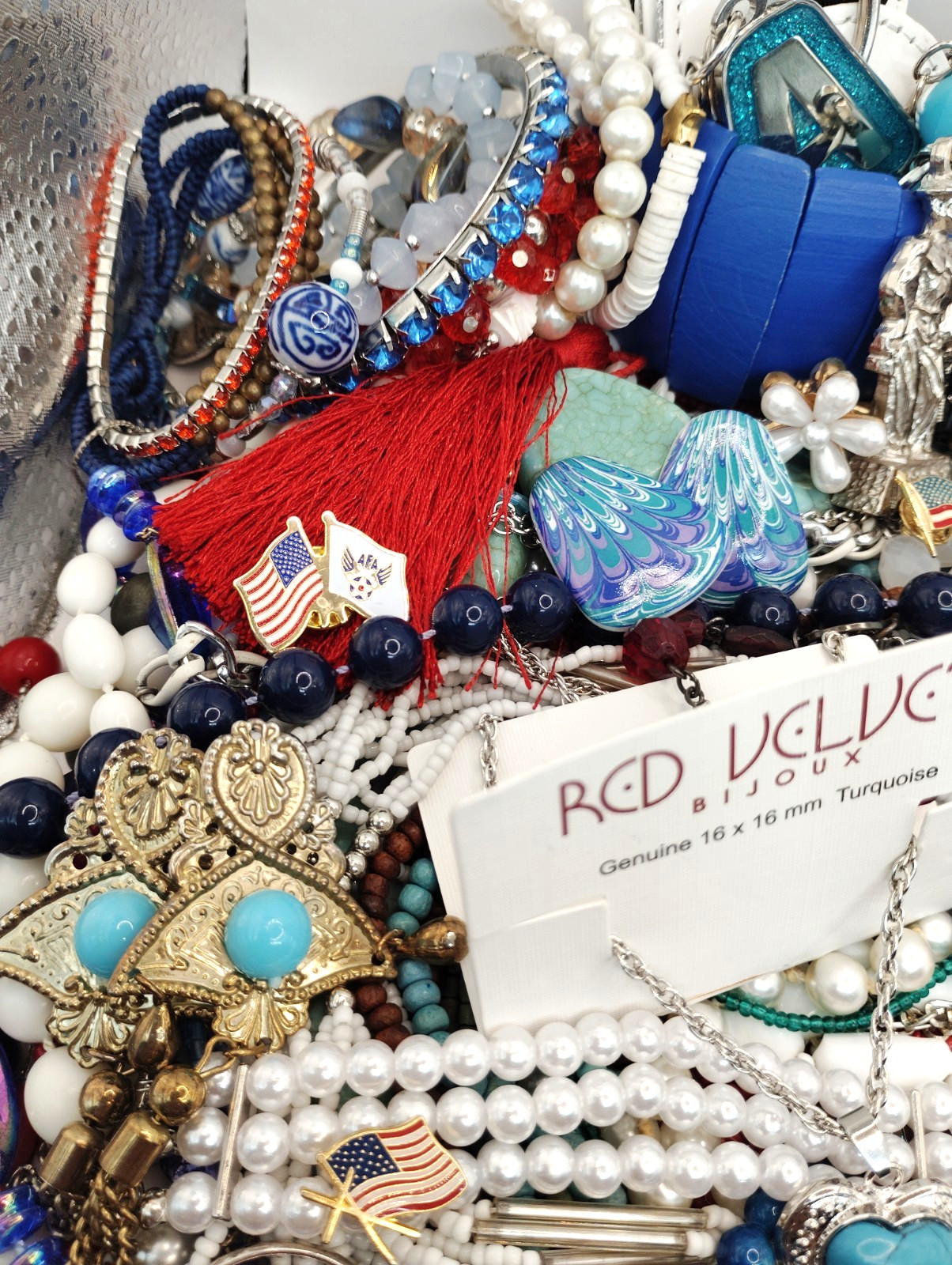 135 Vtg Wearable Pcs RED, WHITE & BLUE Patriotic Mixed Lot, FREE SHIP! Lot#681
