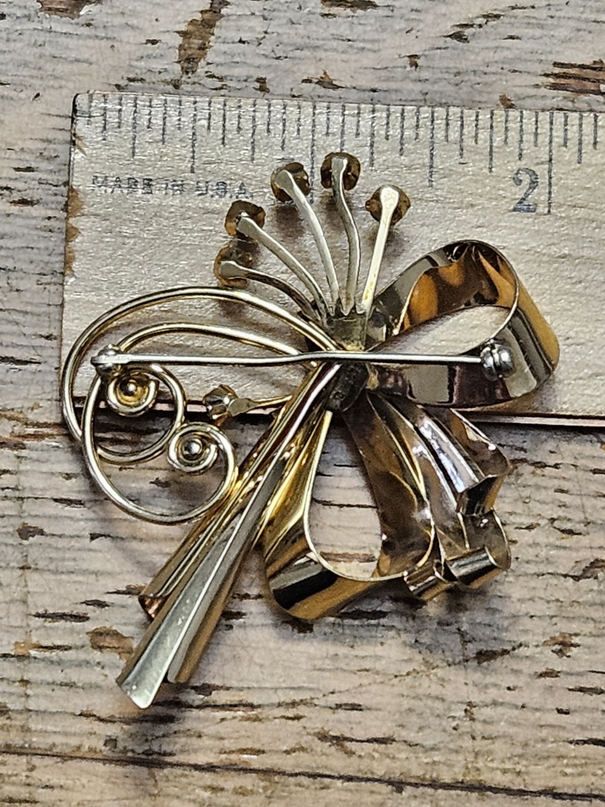 Vintage Signed CM Brooch Gold Filled 1/20 12k Blue Stones Bow And Sprig